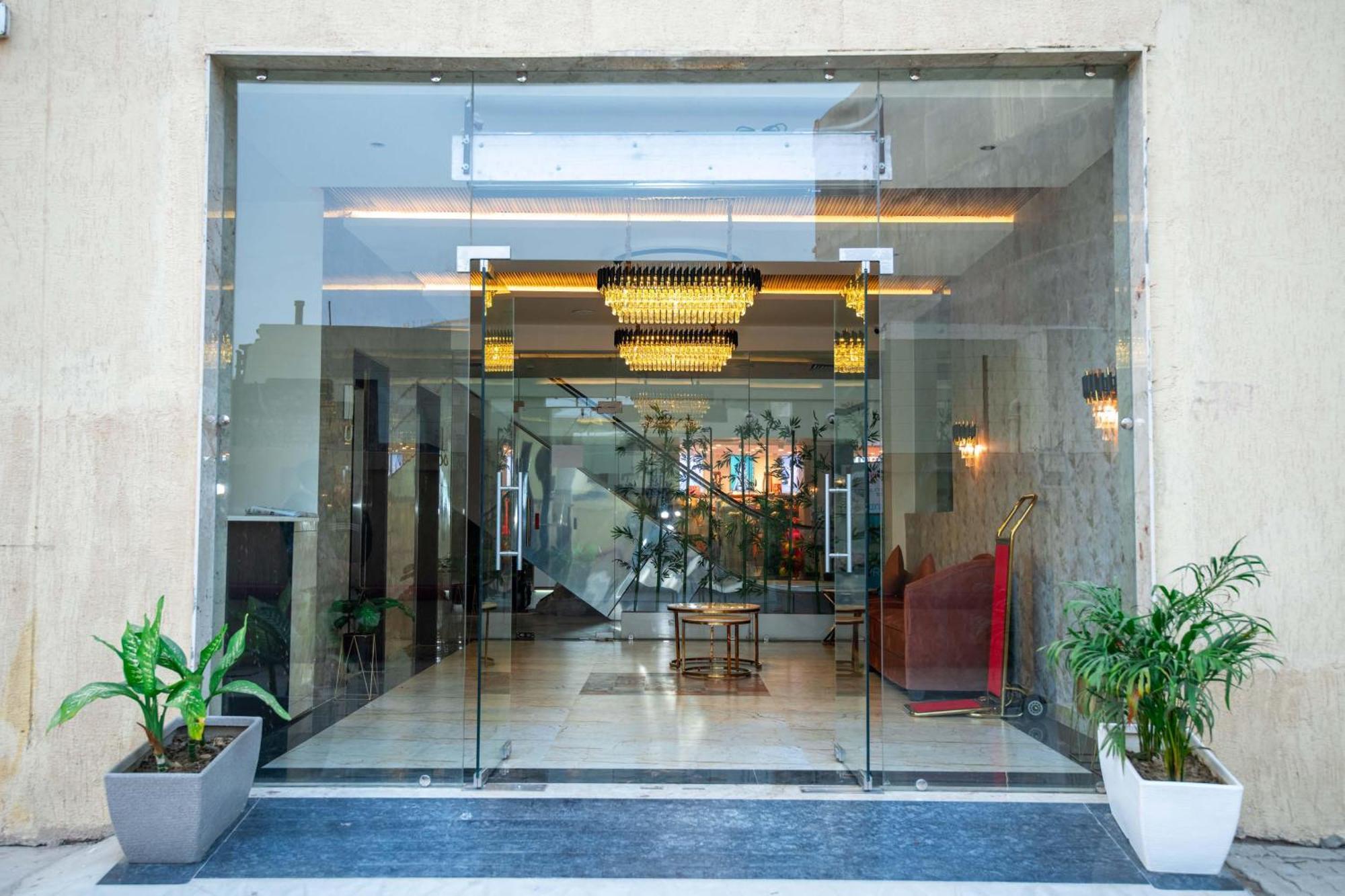 Faizābād Hotel Avadh Classio Near By Ram Mandir מראה חיצוני תמונה