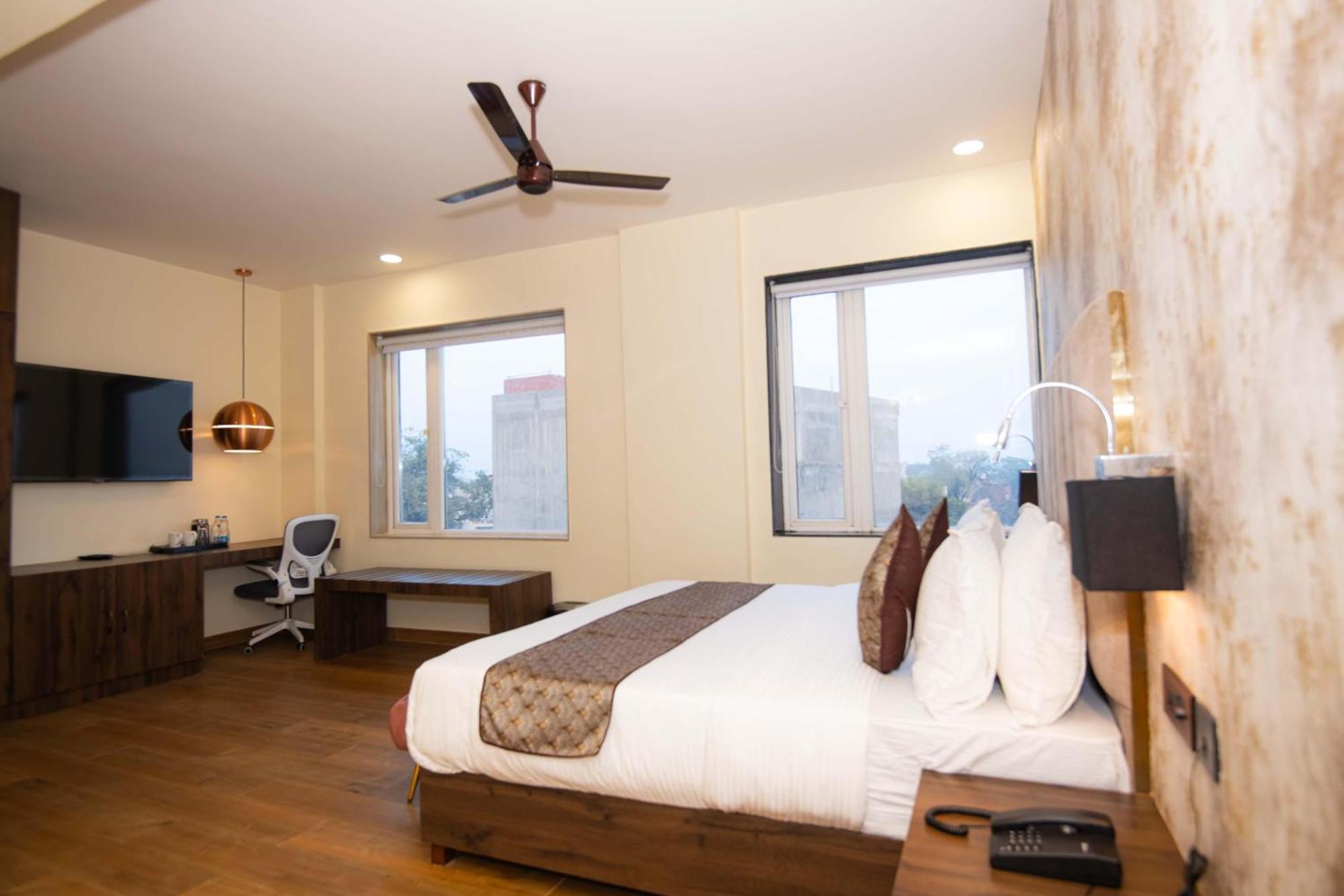 Faizābād Hotel Avadh Classio Near By Ram Mandir מראה חיצוני תמונה